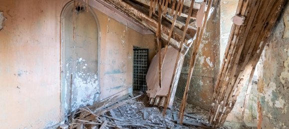 Bâtiment à Langres, France 210m² No. 73535 21