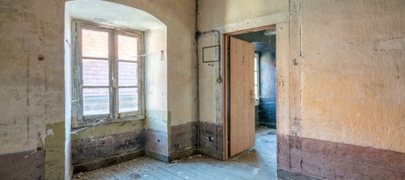 Bâtiment à Langres, France 210m² No. 73535 16