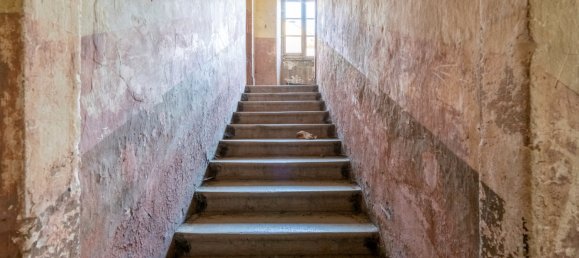 Bâtiment à Langres, France 210m² No. 73535 37