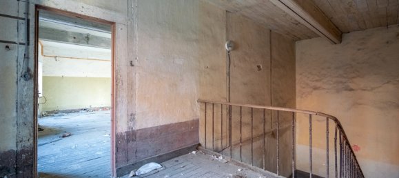 Bâtiment à Langres, France 210m² No. 73535 40