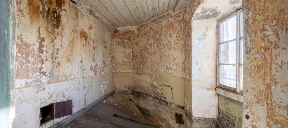 Bâtiment à Langres, France 210m² No. 73535 18