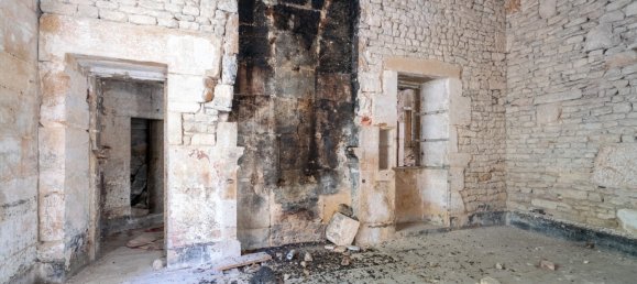 Bâtiment à Langres, France 210m² No. 73535 4