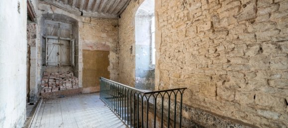 Bâtiment à Langres, France 210m² No. 73535 5