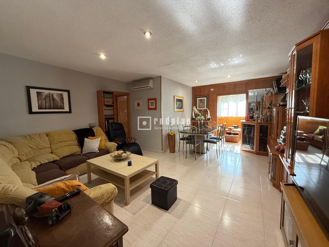 Квартира с 3 спальнями в Фуэнлабрада, Испания № 144976