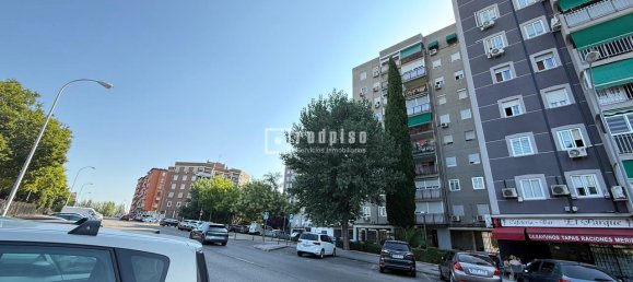 Квартира с 3 спальнями в Фуэнлабрада, Испания № 144976 16