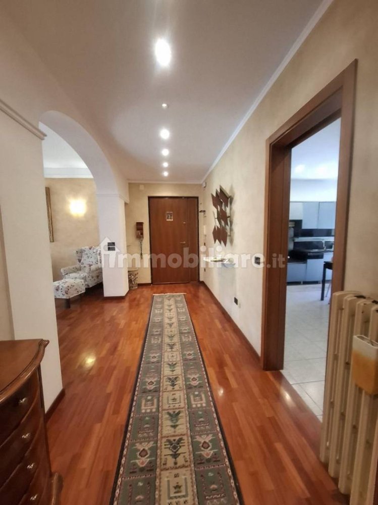 2 bedrooms Apartment in Pescara, Italy No. 33773