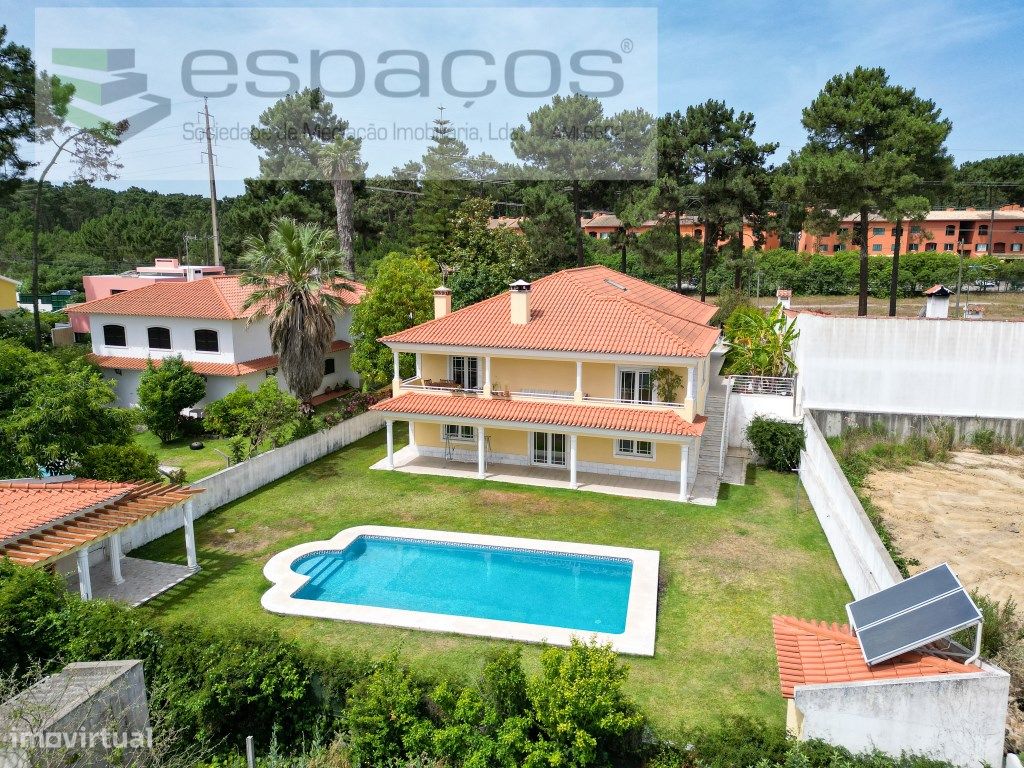 5 bedrooms House in Corroios, Portugal No. 86222