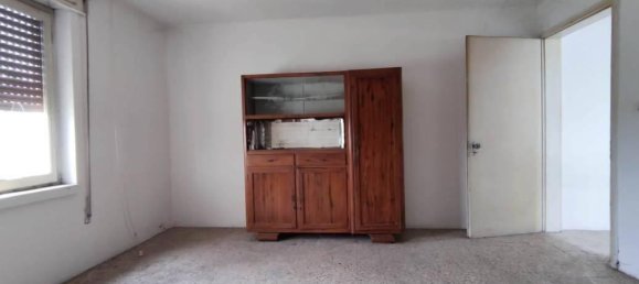 4 rooms House in Zugliano, Italy No. 33695 35