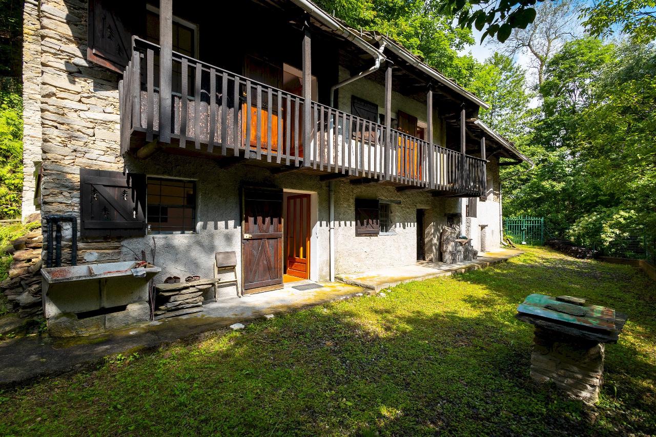 4-Zimmer Haus in Gambasca, Italy, Nr. 133371