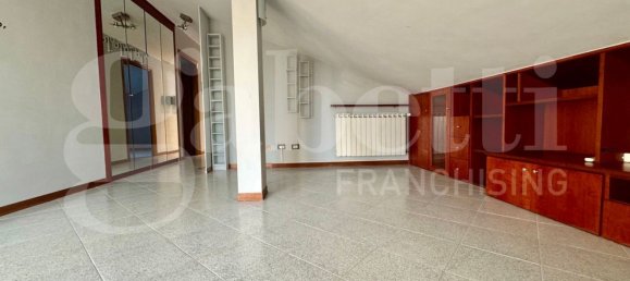 3 rooms Apartment in Castel Gandolfo, Italy No. 303398 10