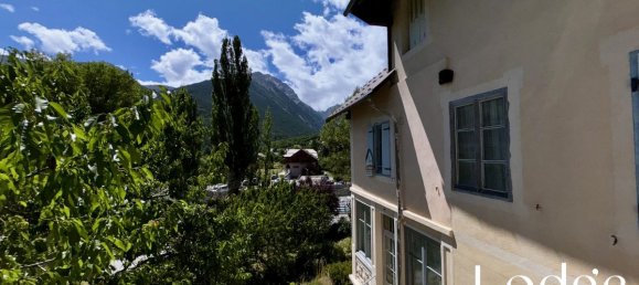 Дом с 18 спальнями в Верхние Альпы, Франция № 277601 7