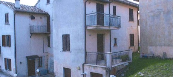 Apartamento de 7 divisões em Foligno, Italy N.º 192718 2