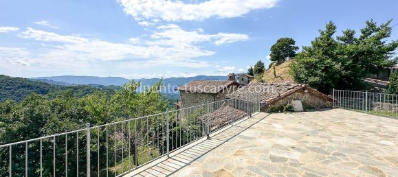 10 rooms House in Barga, Italy No. 309766 9