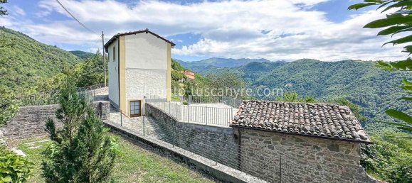 10 rooms House in Barga, Italy No. 309766 12