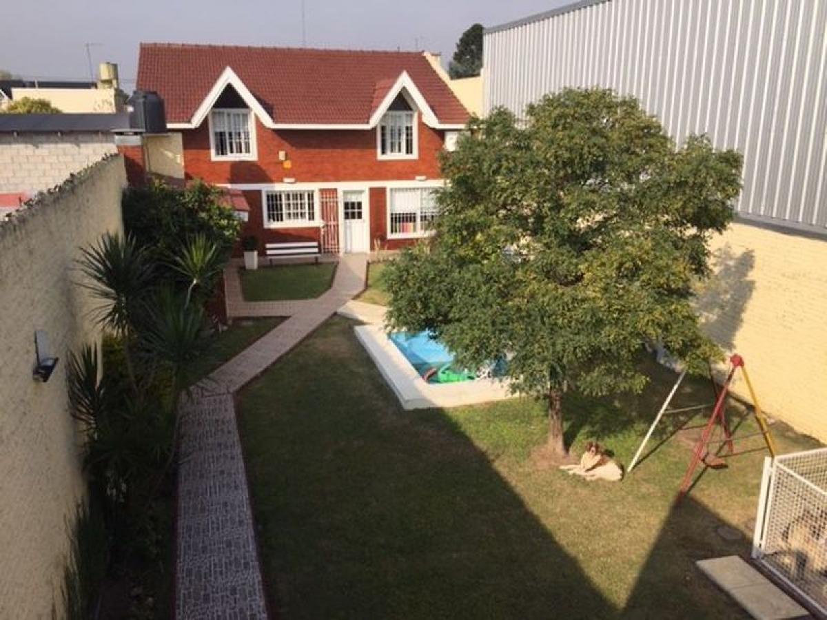 6 bedrooms House in Lomas de Zamora, Argentina No. 90418