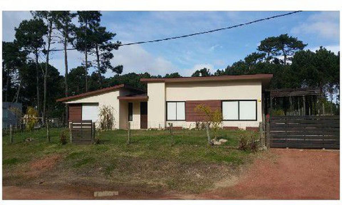 4 bedrooms House in Punta del Este, Uruguay No. 12372