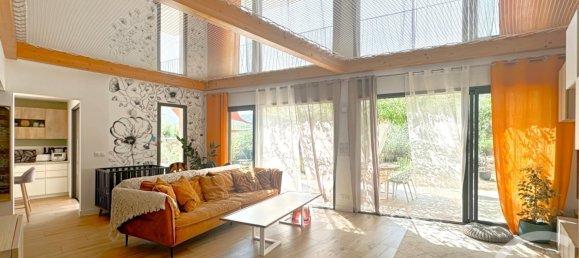 4 bedrooms Villa in Monticello, France No. 247972 3