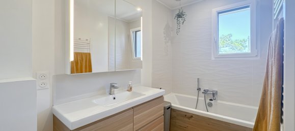 4 bedrooms Villa in Monticello, France No. 247972 18