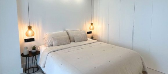 Apartamento de 3 dormitorios en Marbella, Spain No. 181022 16