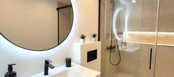 Apartamento de 3 dormitorios en Marbella, Spain No. 181022 19