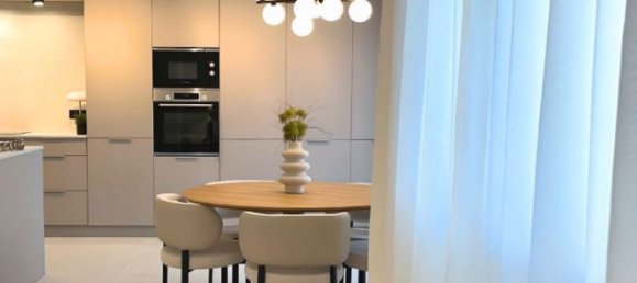 Apartamento de 3 dormitorios en Marbella, Spain No. 181022 10