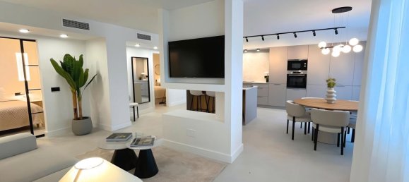 Apartamento de 3 dormitorios en Marbella, Spain No. 181022 4