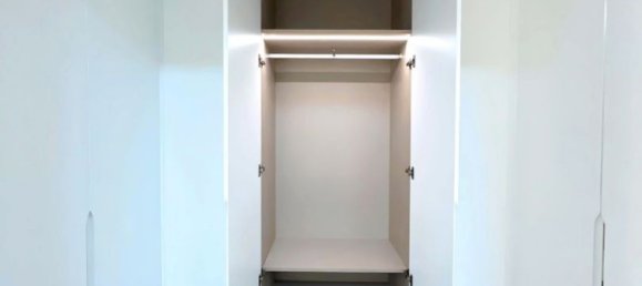 Apartamento de 3 dormitorios en Marbella, Spain No. 181022 20