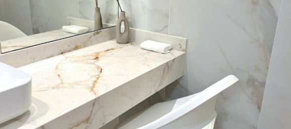 Apartamento de 3 dormitorios en Marbella, Spain No. 181022 25