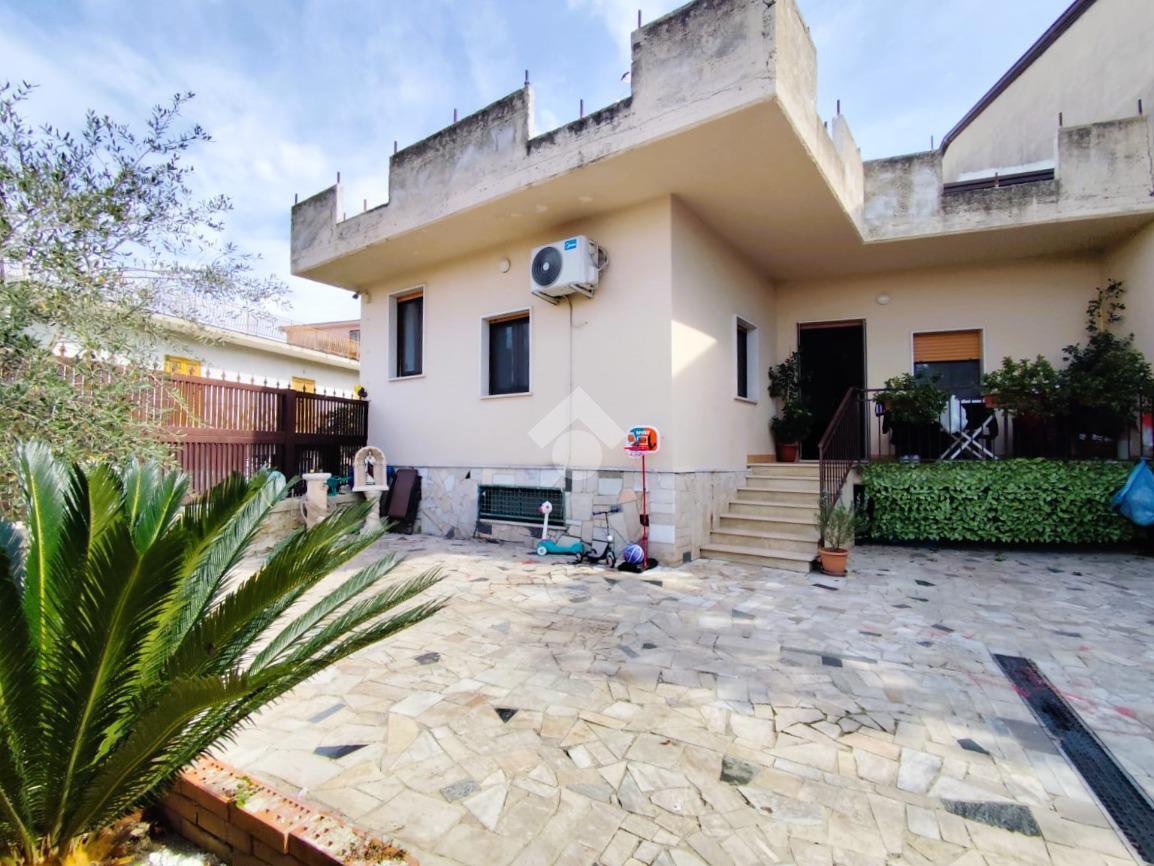3 rooms Villa in Arienzo, Italy No. 37289