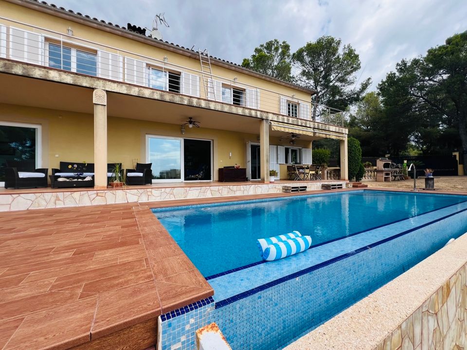 6 bedrooms Villa in Palmanova, Spain No. 176894