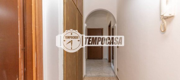2 bedrooms Apartment in Rome, Italy No. 289827 9