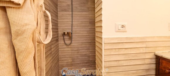 4 rooms House in Tuglie, Italy No. 235389 10