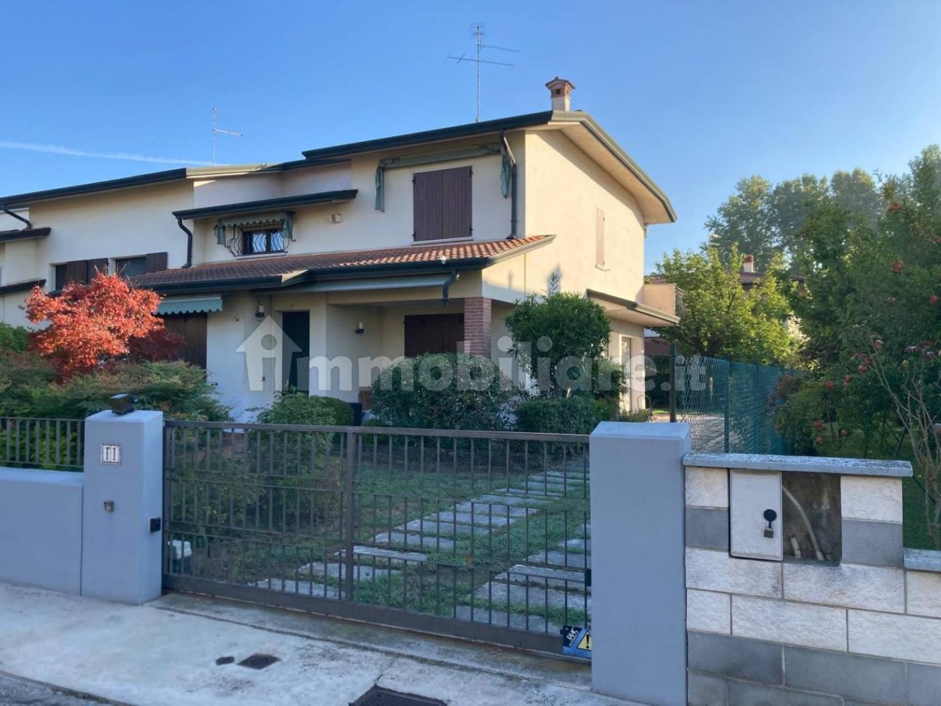 Villa de 3 dormitorios en Porto Mantovano, Italy No. 376672