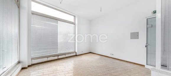 22m² Office in Sobreira, Portugal No. 50551 3