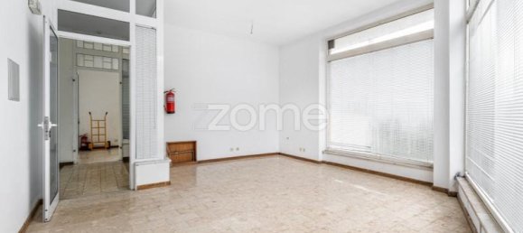 22m² Office in Sobreira, Portugal No. 50551 2