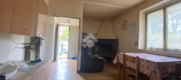 Дом с 3 комнатами в Акваспарта, Италия № 36823 9