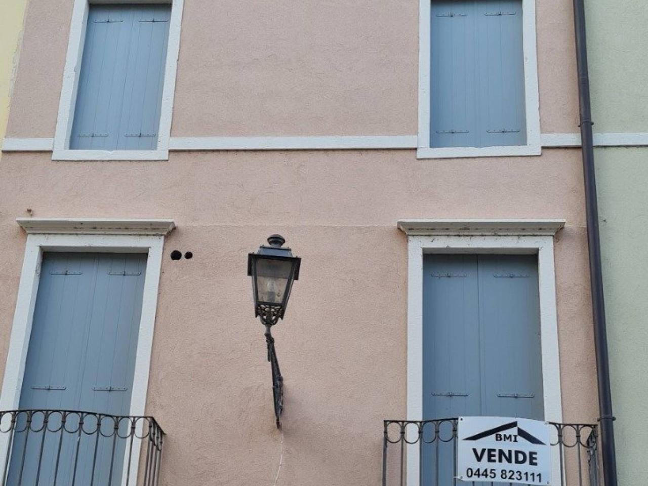 5-salle Appartement à Valdagno, Italy No. 2908