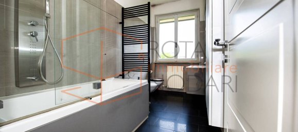 5 غرف نوم فيلا في Ranica, Italy رقم 377417 12