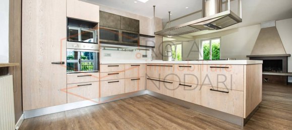 5 غرف نوم فيلا في Ranica, Italy رقم 377417 9