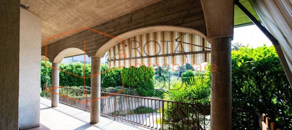 5 غرف نوم فيلا في Ranica, Italy رقم 377417 24