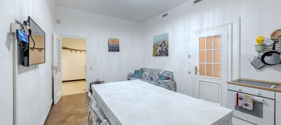 4 bedrooms Apartment in Genoa, Italy No. 352326 13