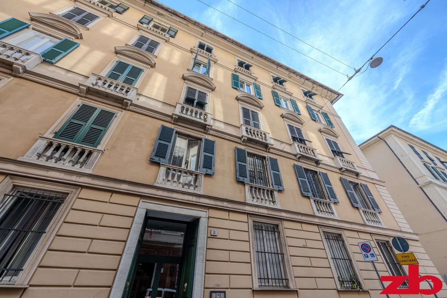 4 bedrooms Apartment in Genoa, Italy No. 352326