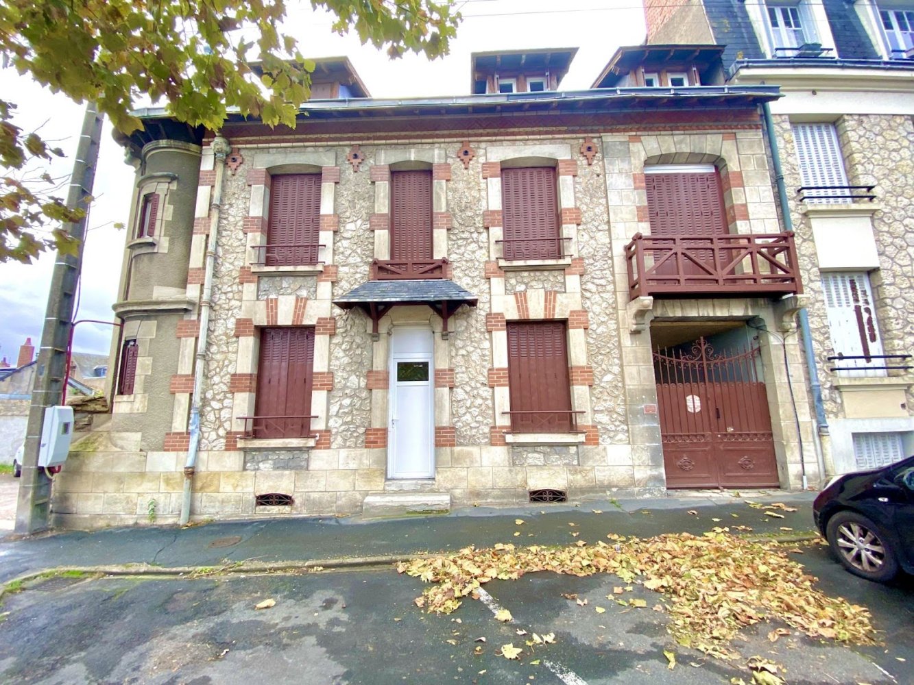 17-Zimmer Wohnung in Vierzon, France, Nr. 93213