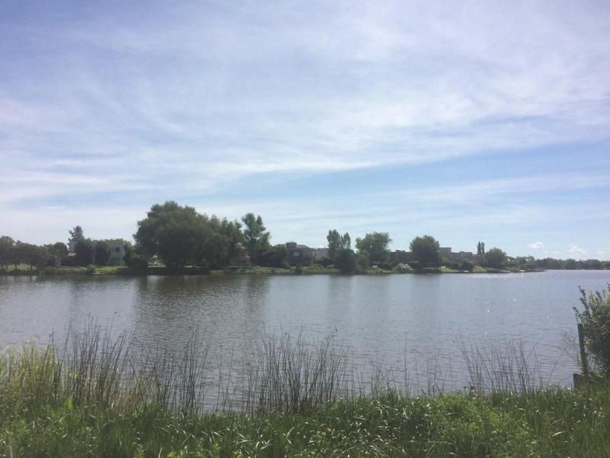  Land in Tigre, Argentina No. 118355