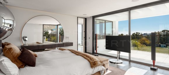 Вилла с 5 спальнями в Малага, Испания № 34026 11