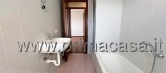 3 rooms Apartment in Carpi, Italy No. 167249 9