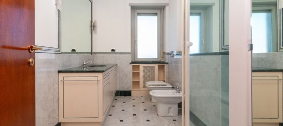 8 bedrooms Apartment in Turin, Italy No. 339623 18