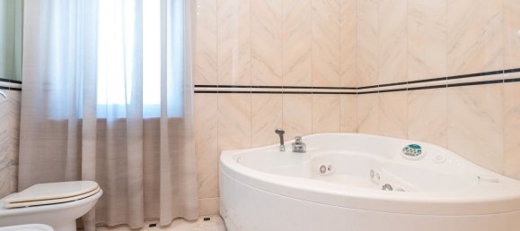 8 bedrooms Apartment in Turin, Italy No. 339623 16