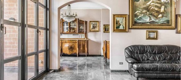 3 Schlafzimmer Haus in Milan, Italy, Nr. 260185 20