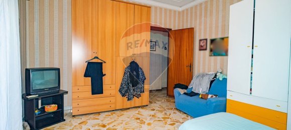 4 bedrooms Apartment in Catania, Italy No. 352214 14